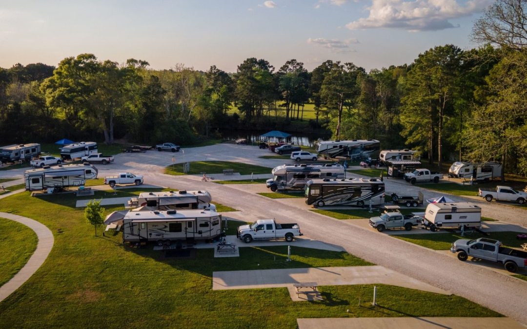 RV Resorts Near Houston, TX: Full-Hookup Sites, Pools and Resort Amenities